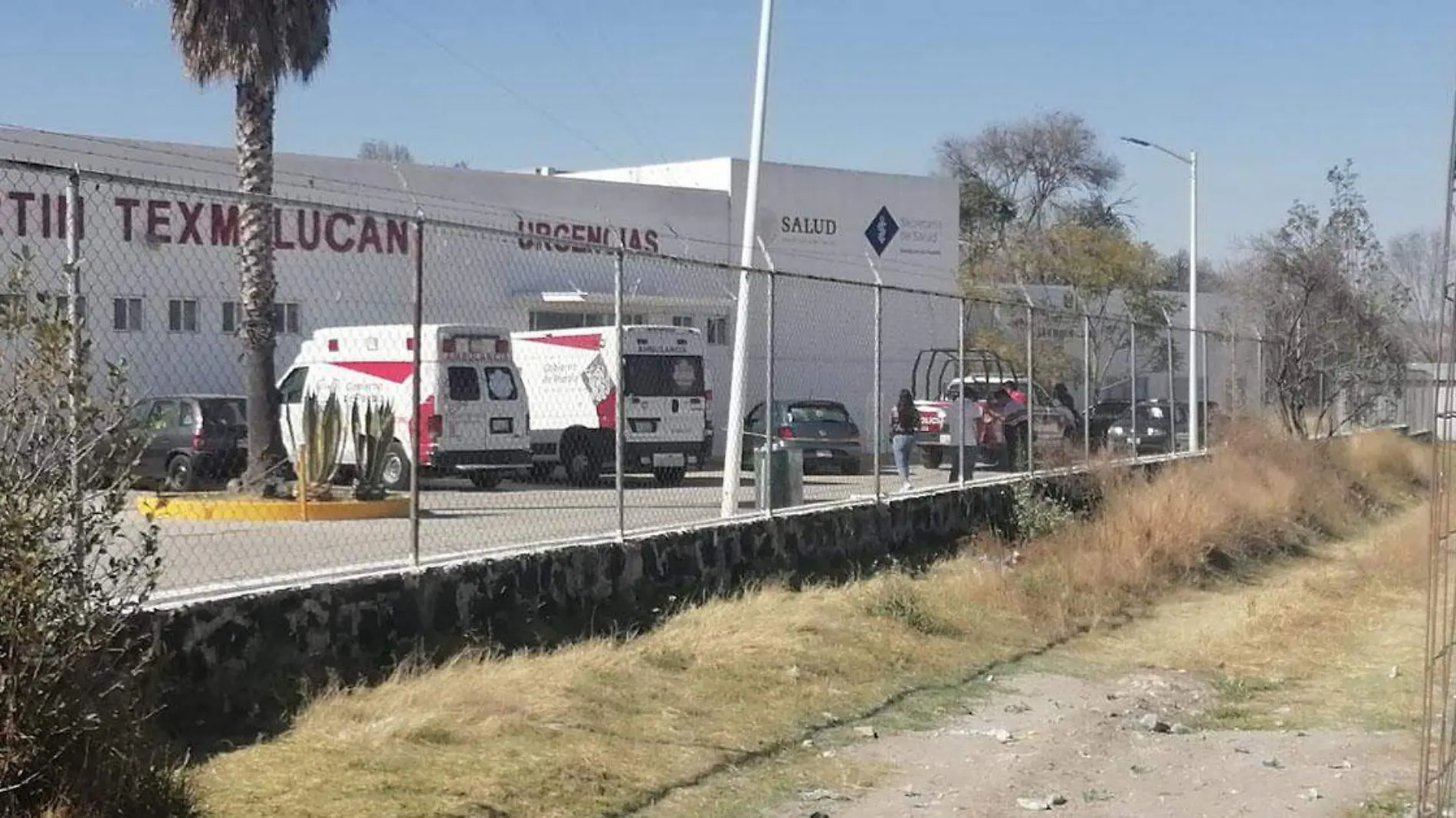 Un masculino que se encontraba afuera de su negocio sobre la carretera federal México-Puebla